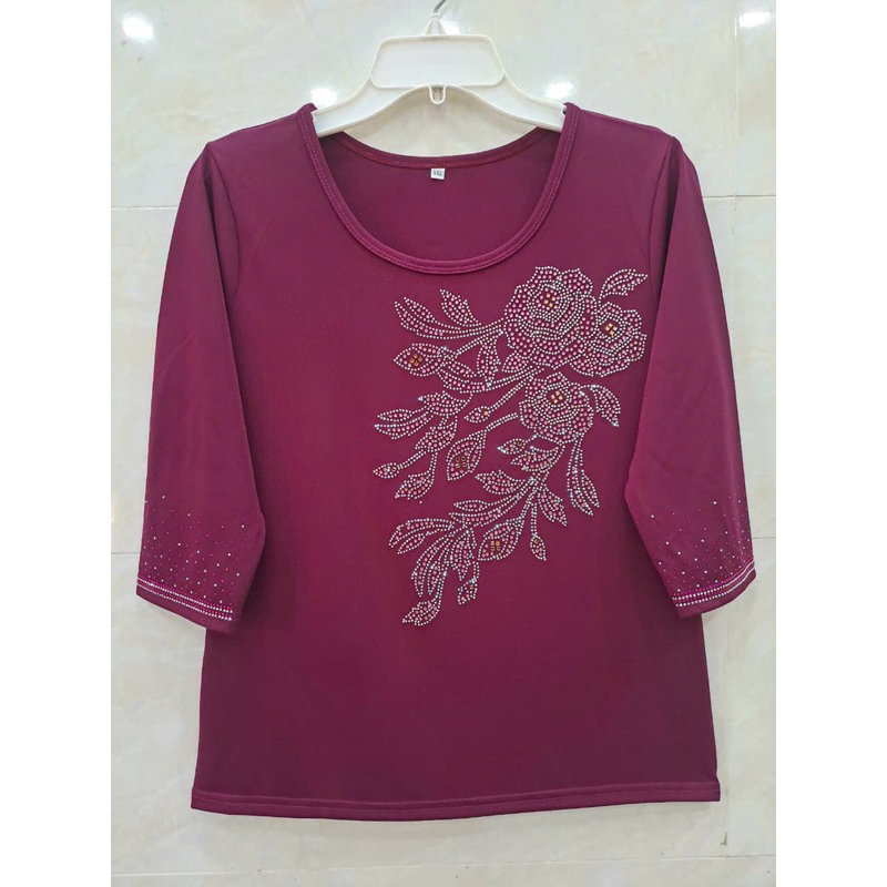 Áo thun nữ trung niên đính đá 50-70kg