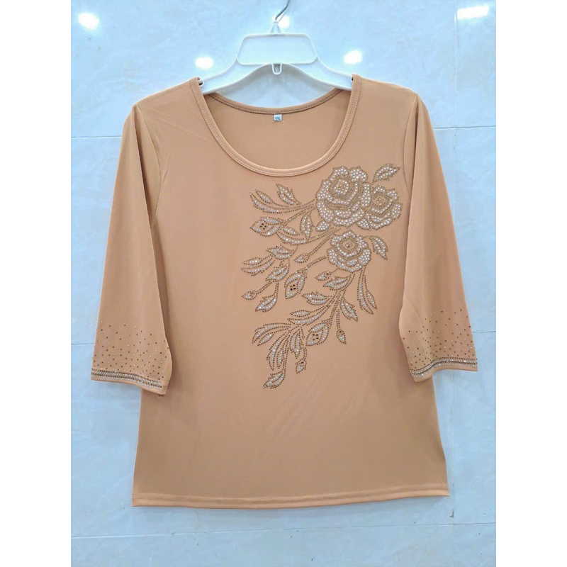 Áo thun nữ trung niên đính đá 50-70kg