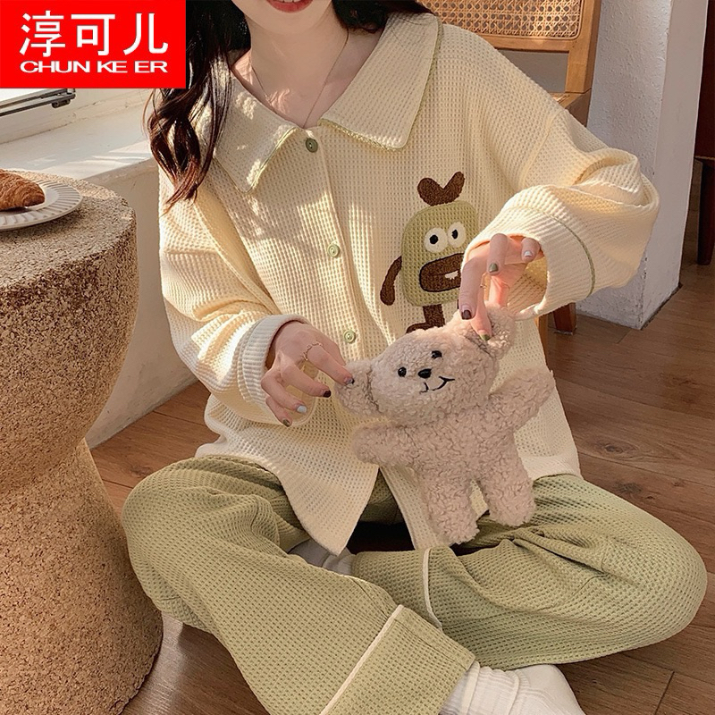 Bộ pyjama bộquần áo chất Waffle cổ bẻ bộ đồ ngủ tay dài chấtcotton thêu dễ thương thời trang xuân ,thu,đông cho nữ