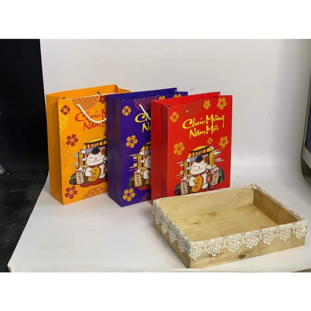 Khay gỗ bọc ren đựng quà tết KT 25x35cm