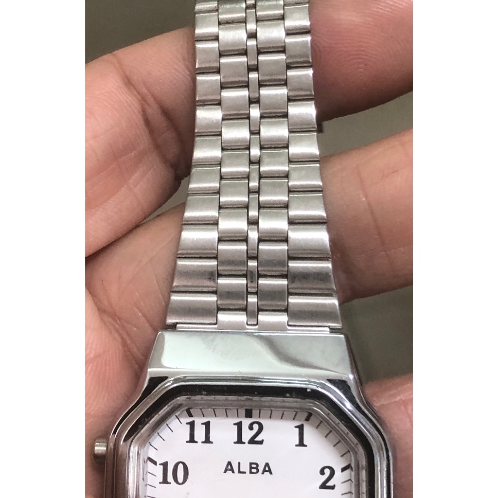 Đồng hồ nam hiệu Alba chạy 2 máy. Còn đẹp. Size khoảng 32X40mm