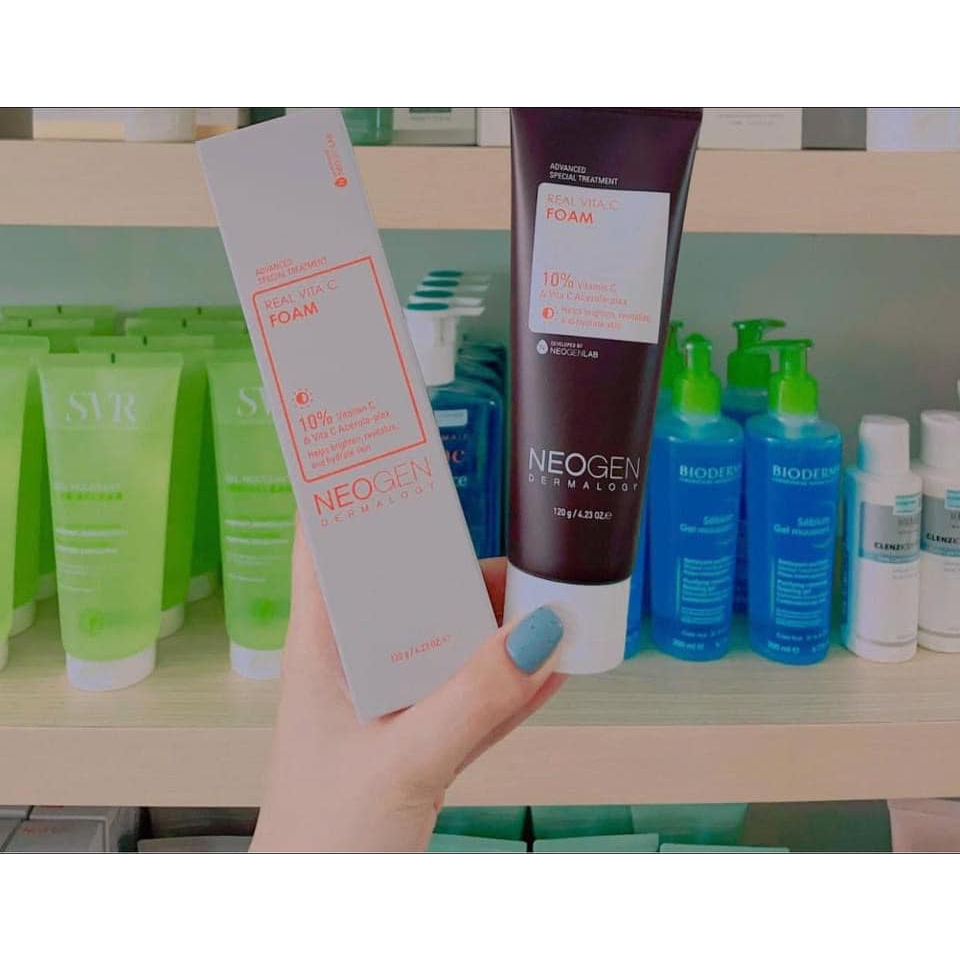 Sữa Rửa Mặt Real Vita C Foam Neogen Dermalogy Làm Sạch Sâu Và Sáng Da – 120g