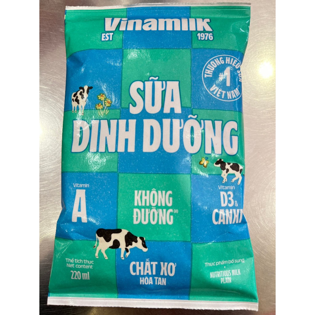 Sữa tiệt trùng Vinamilk ít đường- không đường bịch 220ml