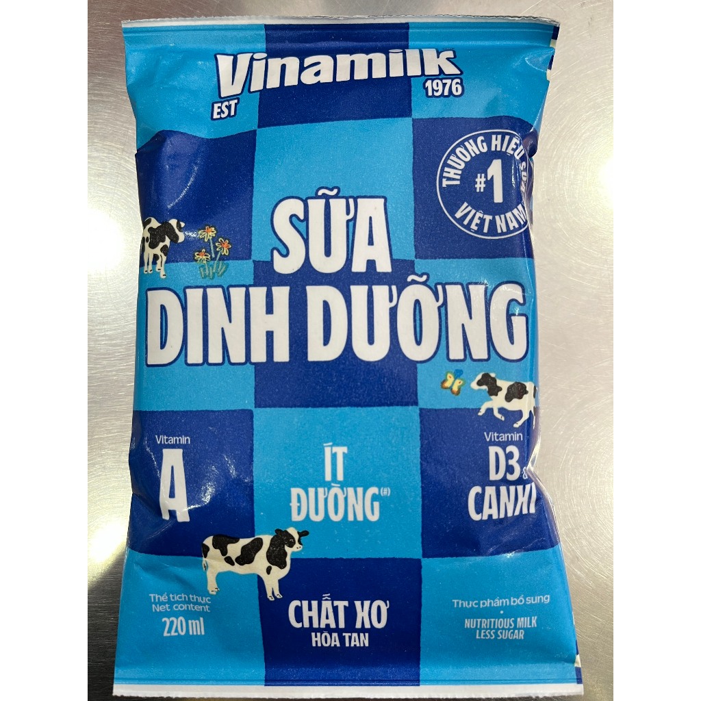 Sữa tiệt trùng Vinamilk ít đường- không đường bịch 220ml