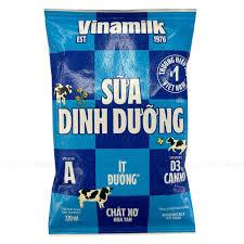 Sữa tiệt trùng Vinamilk ít đường- không đường bịch 220ml