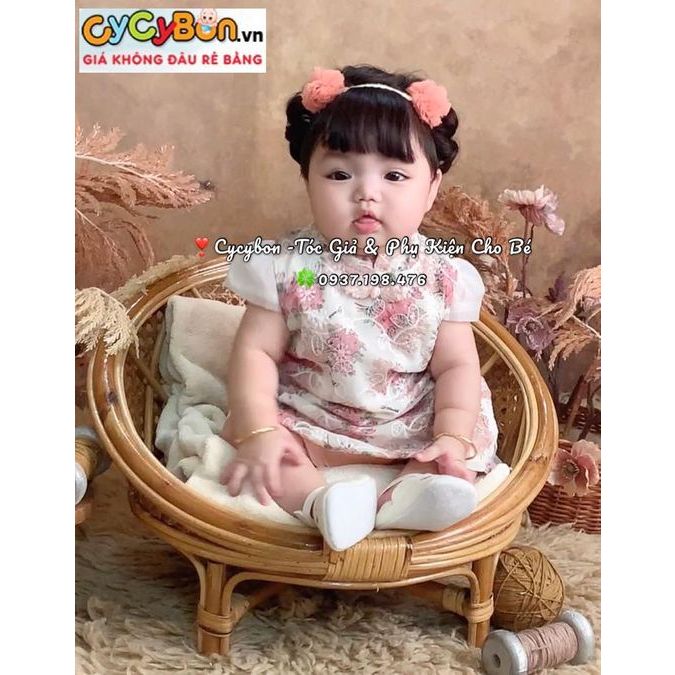 Băng Đô Cho Bé Gái Thun Đính 2 Cục Bông Kèm Tóc Giả Mài Và Búi 2 Bên