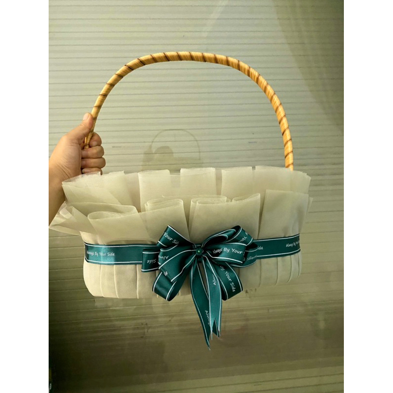 Cốt giỏ trái cây trang trí sẵn lưới và nơ