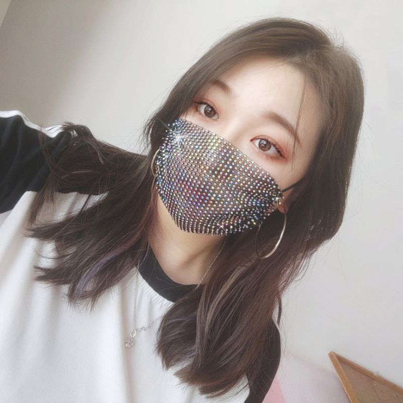 Khẩu trang đính kim cương thời trang hot hit
