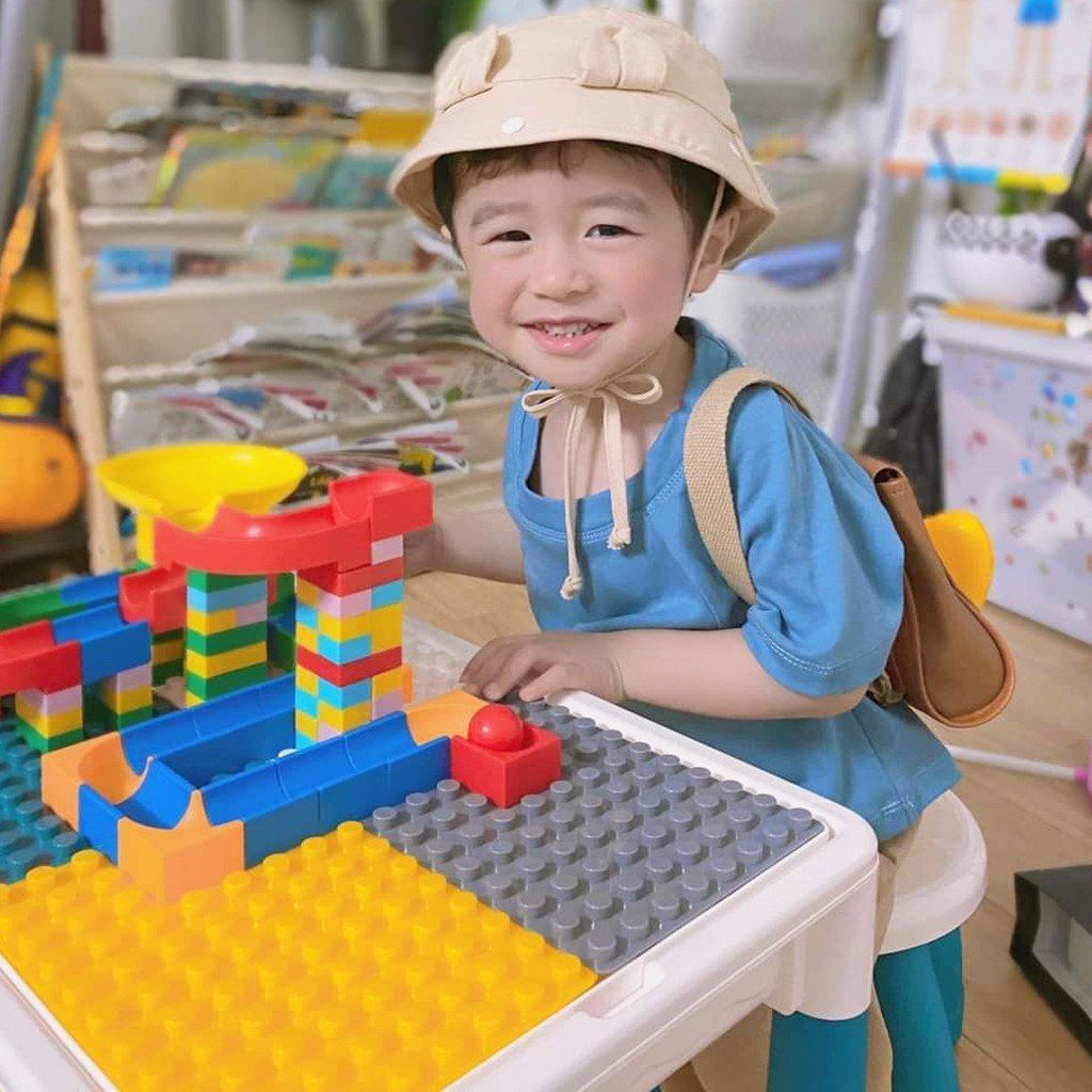 Bộ Bàn Ghế Lego 110 chi tiết, có ngăn kéo kèm ghế cho bé lắp ráp lego- Đồ chơi thông minh cho bé