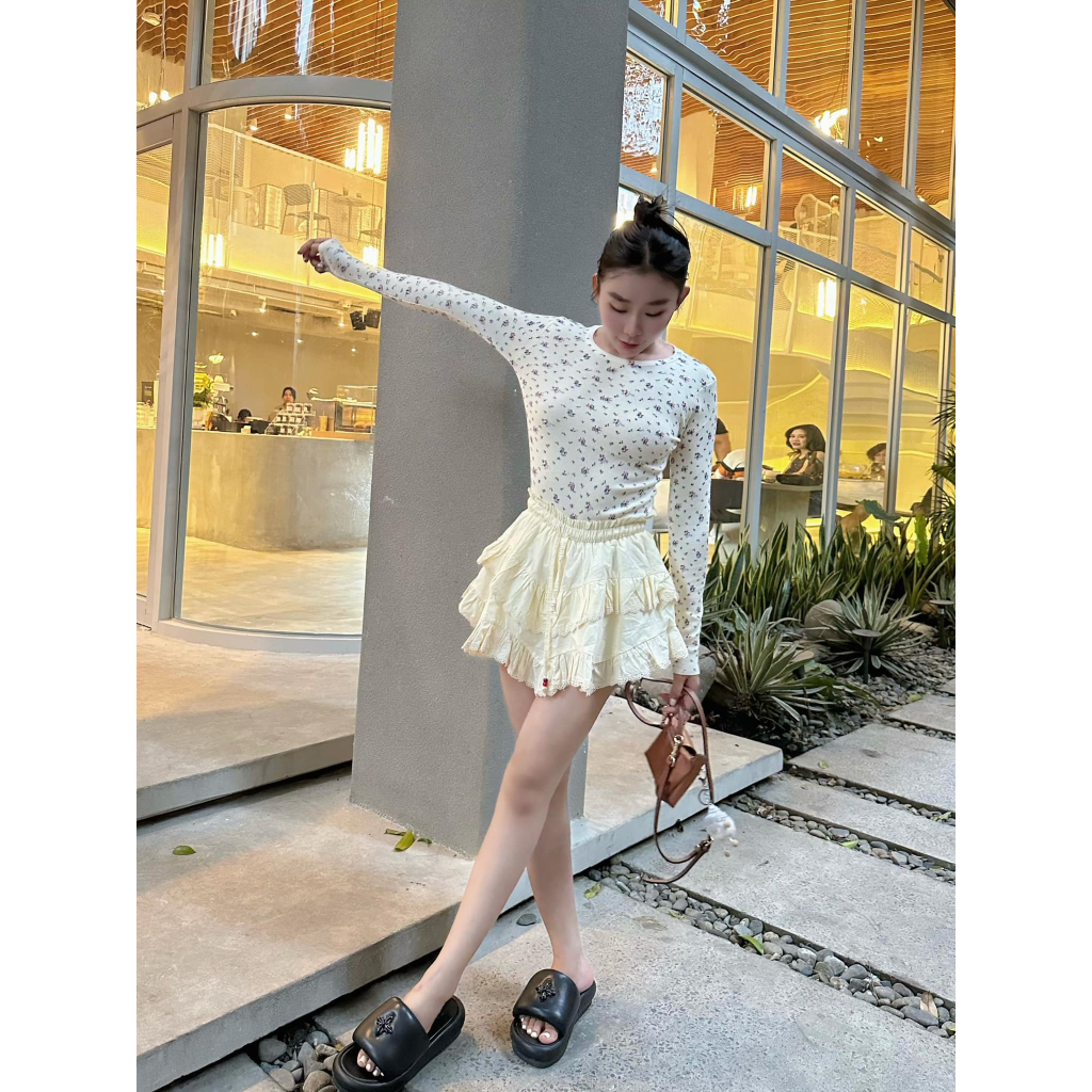 Áo tay dài hoa nhí