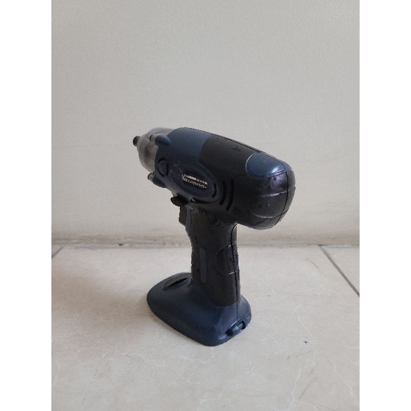 Máy khoan pin và bắt vít nội địa Nhật