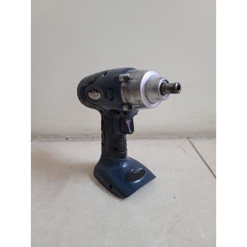 Máy khoan pin và bắt vít nội địa Nhật