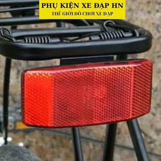 Tấm phản quang gắn gác baga sau xe đạp thể thao