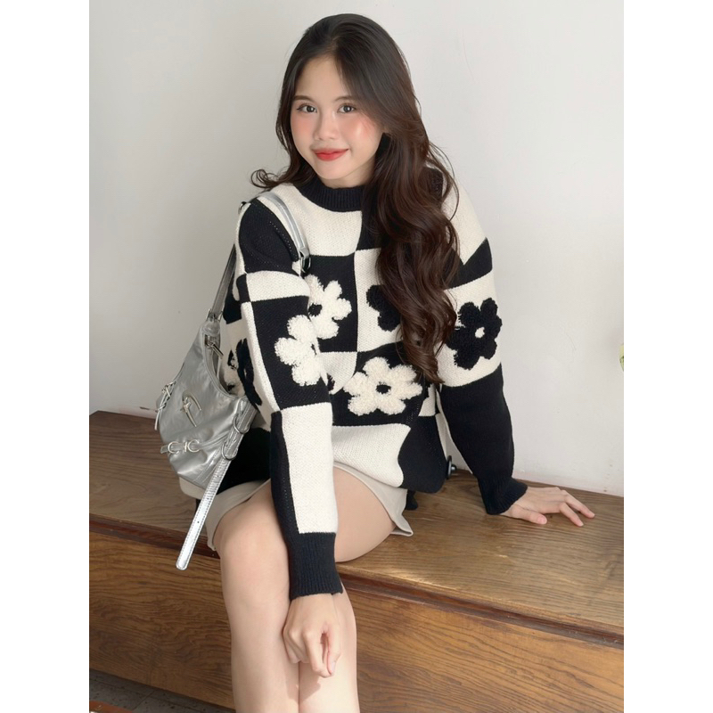 Áo len - 8491 - thêu nhiều hoa - caro