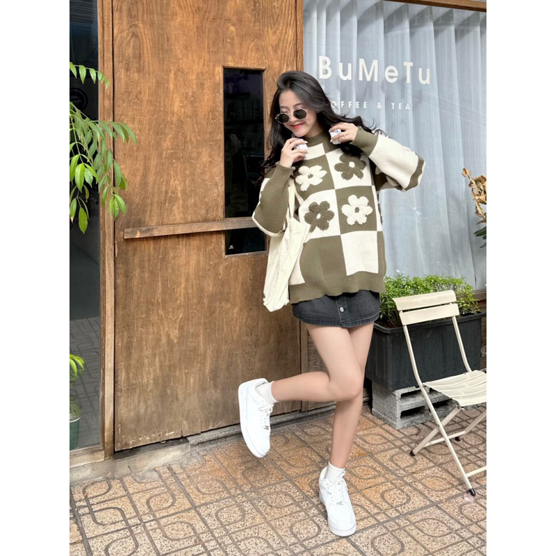 Áo len - 8491 - thêu nhiều hoa - caro