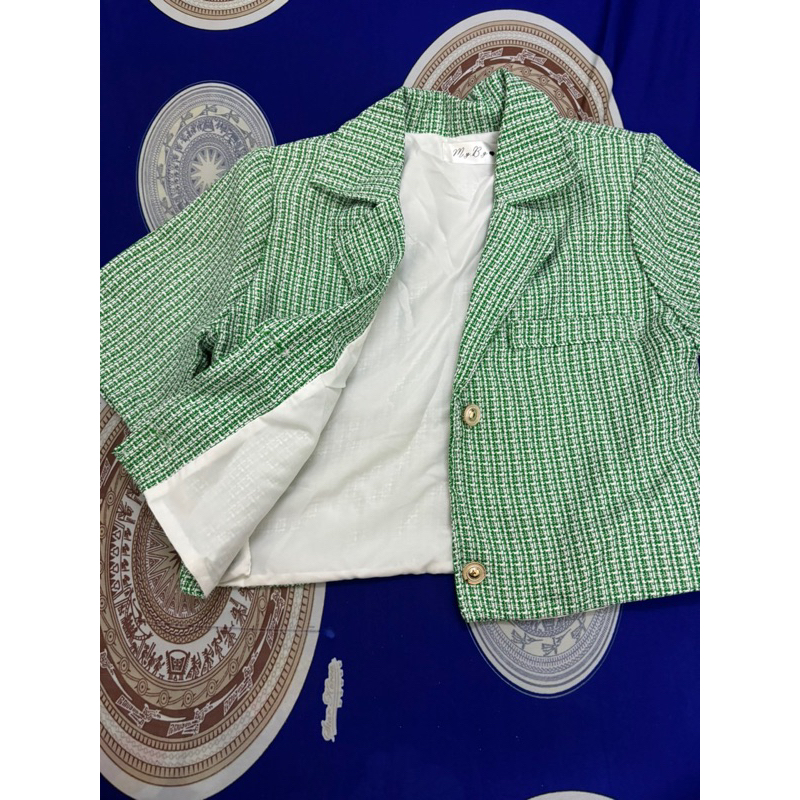 Pass áo + váy ngắn