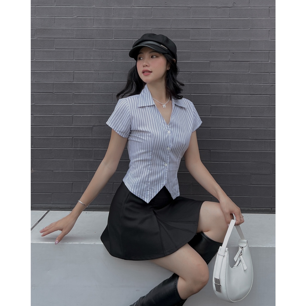 DALLA Áo sơ mi ôm 3 nút tay ngắn