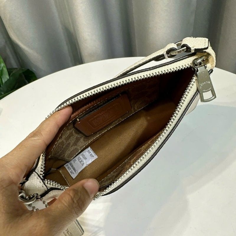 Pouch Bag With Signature Canvas Detail✨kẹp nách sang chảnh