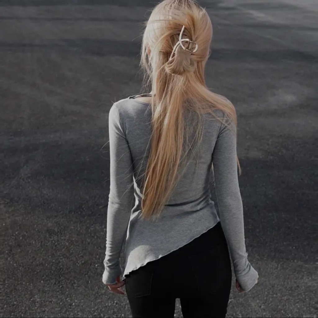 Áo Thun Xẻ Vạt Xéo LALISA Áo Dáng Ôm Body Chất Thun Sexy Kiểu Màu Đen Xám Phong Cách Năng Động Hàn Quốc AO002