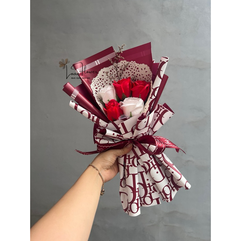 Bó hoa sáp 5 bông mix hoa cỏ tặng thiệp