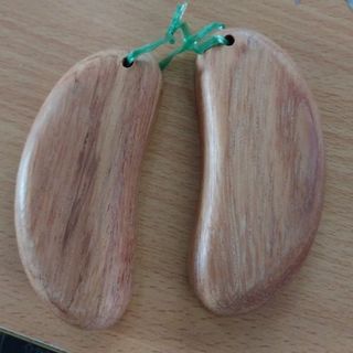Xin keo gỗ gieo quẻ bàn thờ
