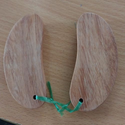 Xin keo gỗ gieo quẻ bàn thờ