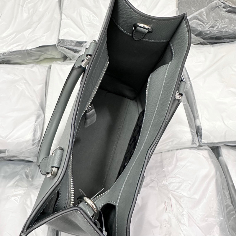 Túi Coach Tote canvas detail màu xám tây