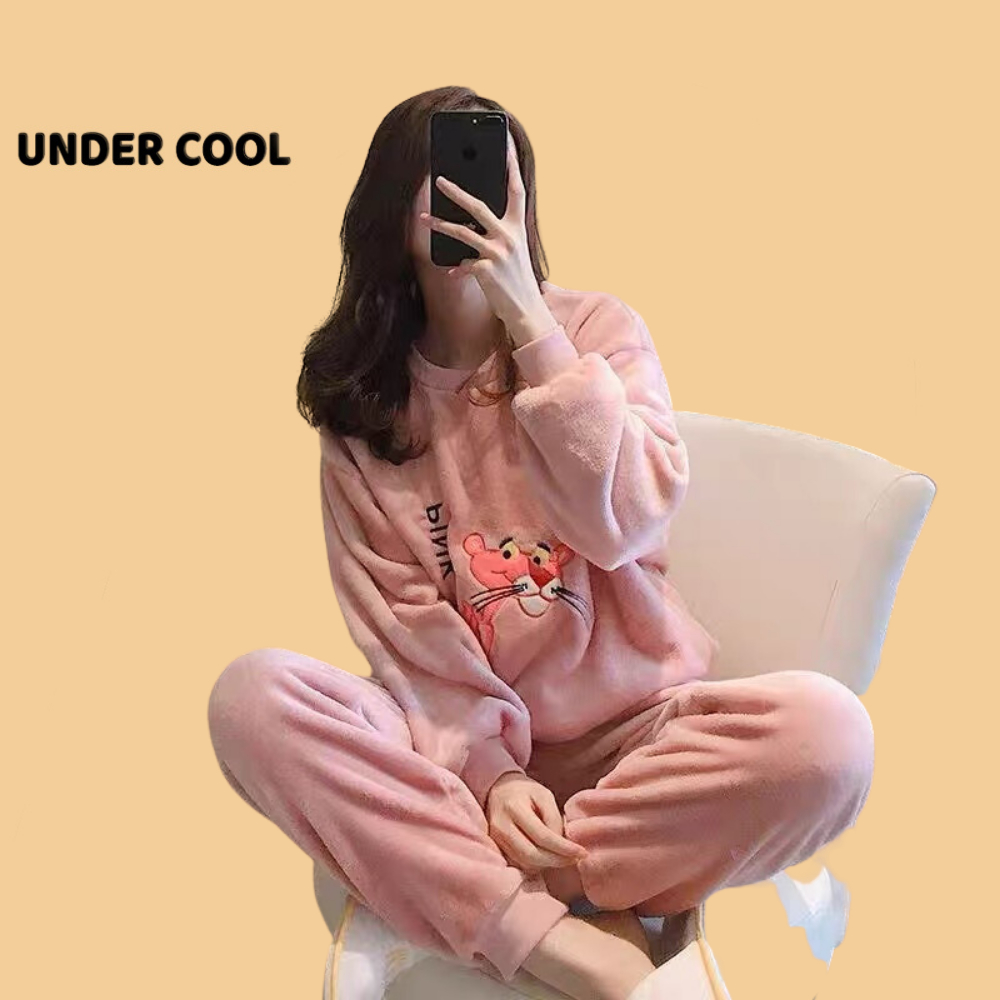 Set Nỉ Bông Nữ UNDERCOOL Hoạ Tiết Báo Hồng Cute