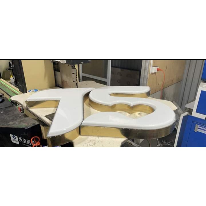 Chữ decor gắn biển có đèn