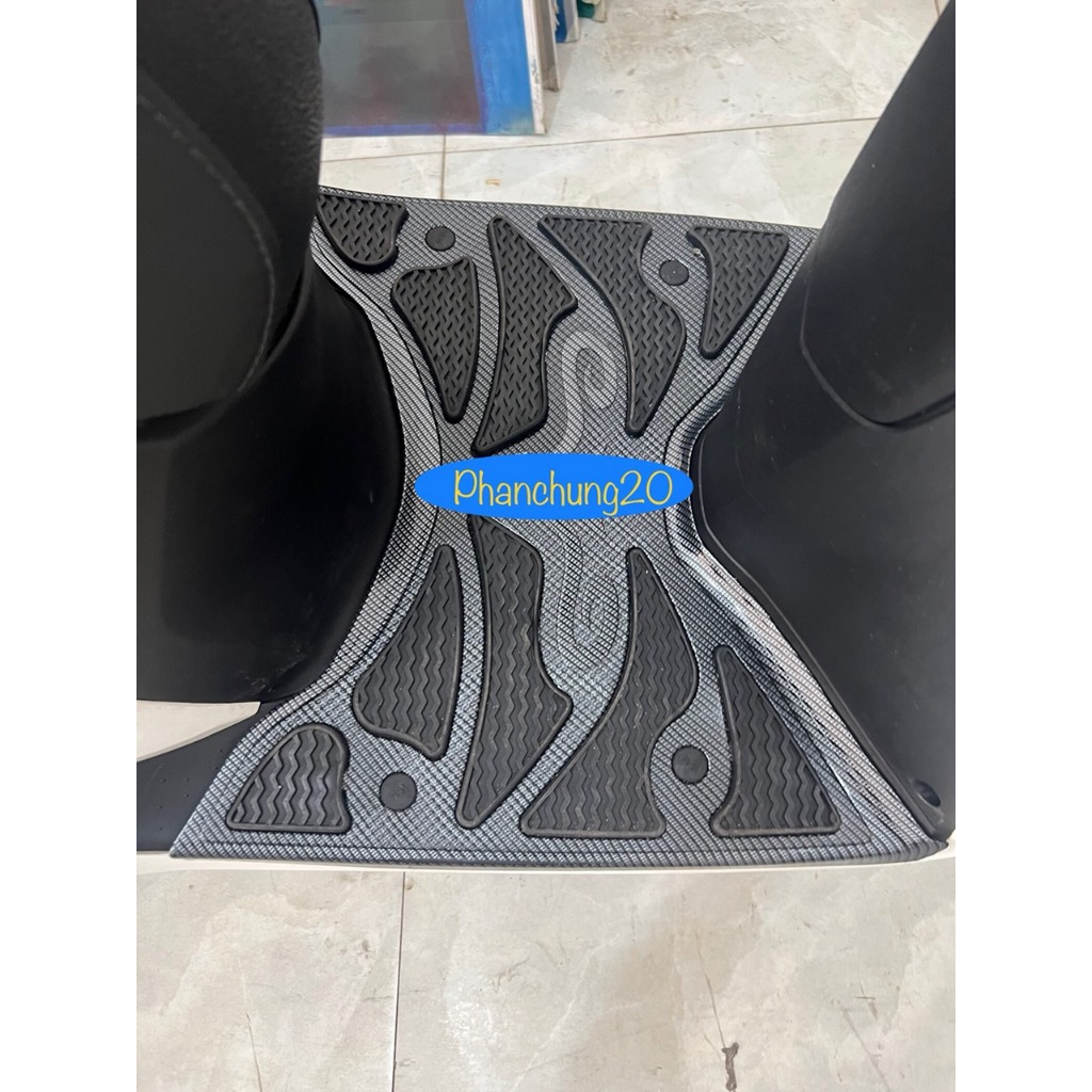 THẢM ĐỂ CHÂN  DÙNG CHO XE SH 2020 2021 2022 2023 2024 - 125i 150i 160i CACBON / SU