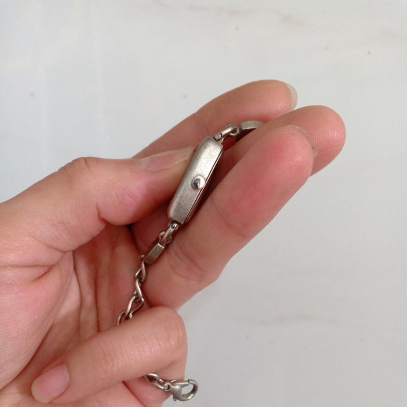 Đồng hồ si nữ hiệu K.K.CLUB màu xám bạc