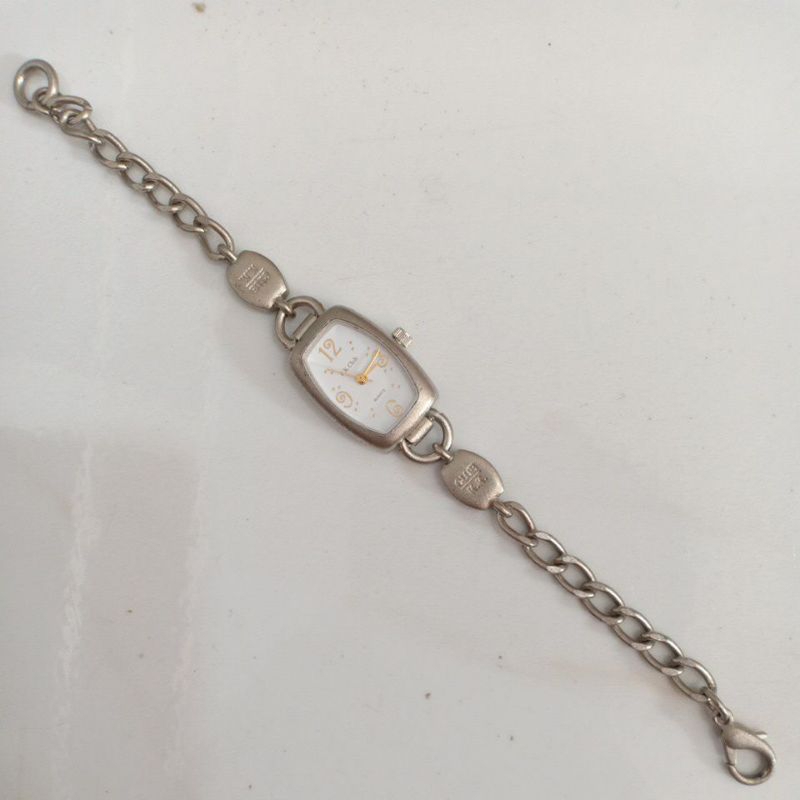 Đồng hồ si nữ hiệu K.K.CLUB màu xám bạc