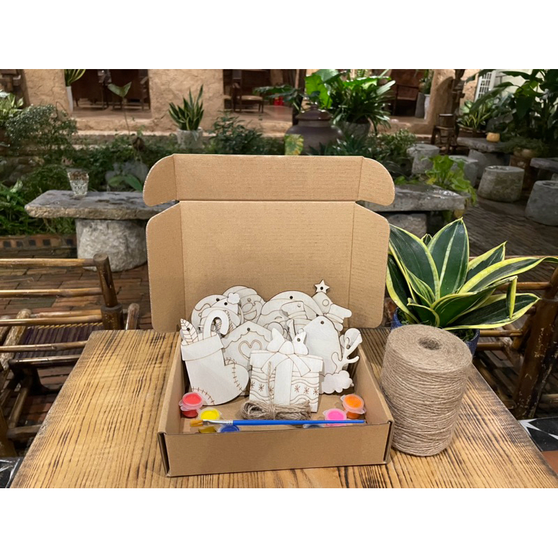 Đồ chơi cho bé- Bộ tô màu gỗ chủ đề noel giúp bé thoả sức tô vẽ, decor và sáng tạo