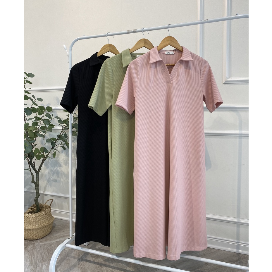 Váy bầu dáng suông Rika Dress cổ polo kiểu basic màu trơn dễ mix match đồ thiết kế bởi LAMME