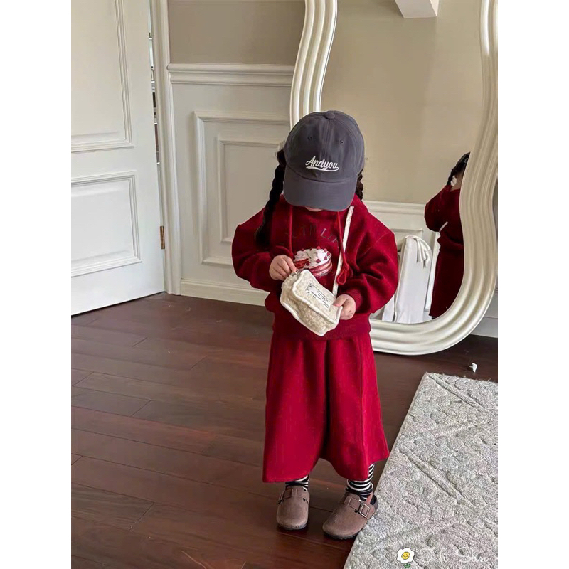 Set bé gái áo hoodie đỏ váy suông Hi Sun