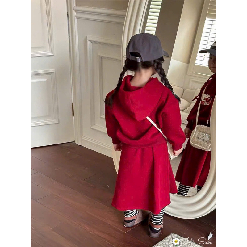 Set bé gái áo hoodie đỏ váy suông Hi Sun