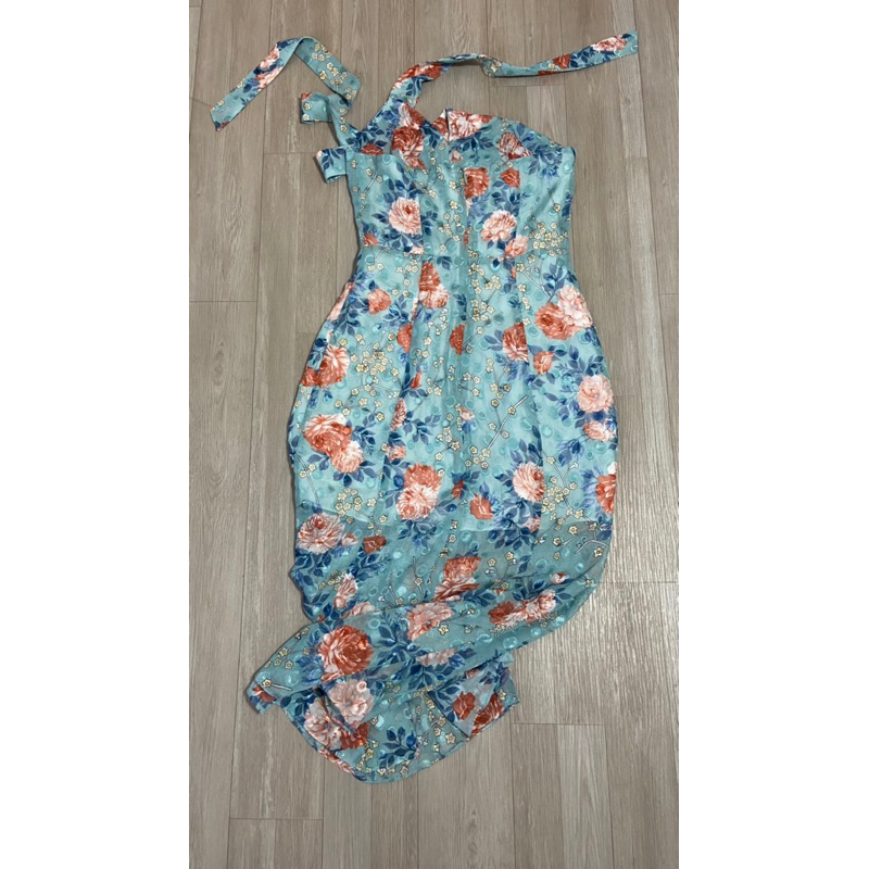 Đầm cổ yếm Lép size S