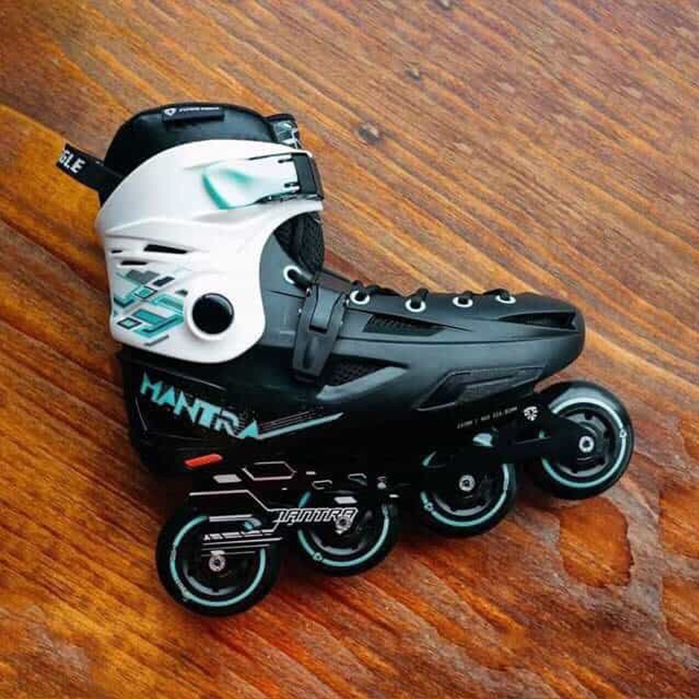 Giày patin người lớn FLYING EAGLE F1S+ màu đen