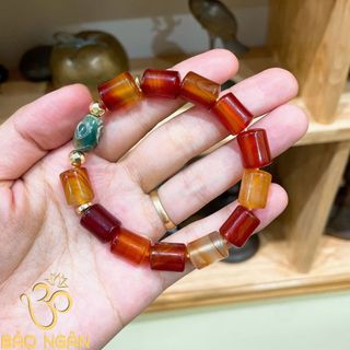 Vòng tay đá mã não lu thống năng lượng phong thủy