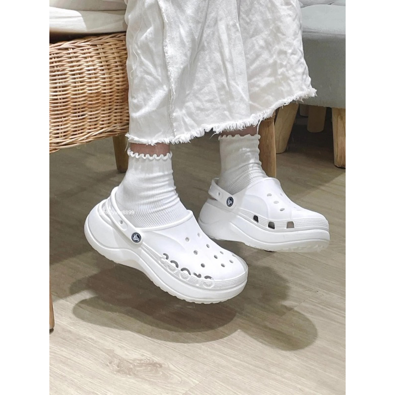 Sục Crocss Đế Cao 5cm Chữ -Tôn Dáng Và Chiều Cao -CROCS BAYA PLATFORM Tặng 10 Jibits