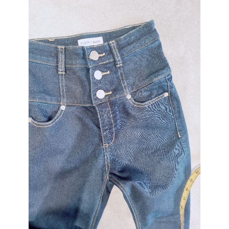 Quần Jean nữ lưng cao có 3 cài Elder Nude VNXK
