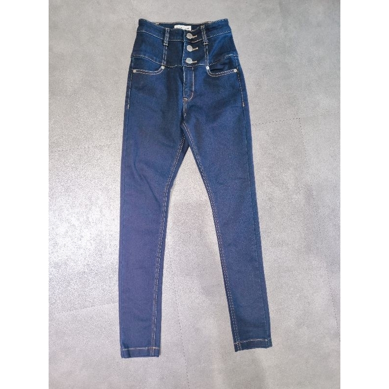 Quần Jean nữ lưng cao có 3 cài Elder Nude VNXK