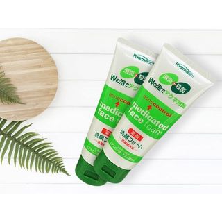 Sữa Rửa Mặt Ngăn Ngừa Mụn Pharmaact Acne Control Face Foam 130g