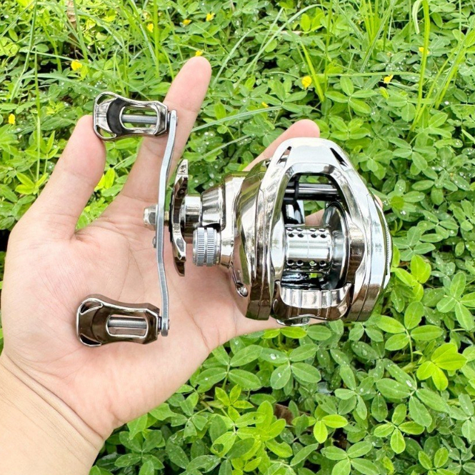 Máy câu lure máy ngang câu cá Matel Master tay trái và tay phải tải cá 12kg