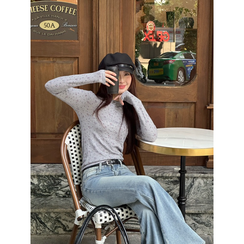 Hiin - Jeans skinny ống loe 8108