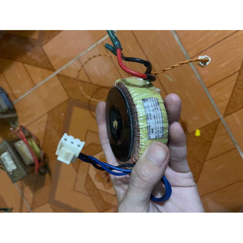 Biến áp amply 203N , biến áp xuyến vang số x3,5,7…,biến áp vuông vang số