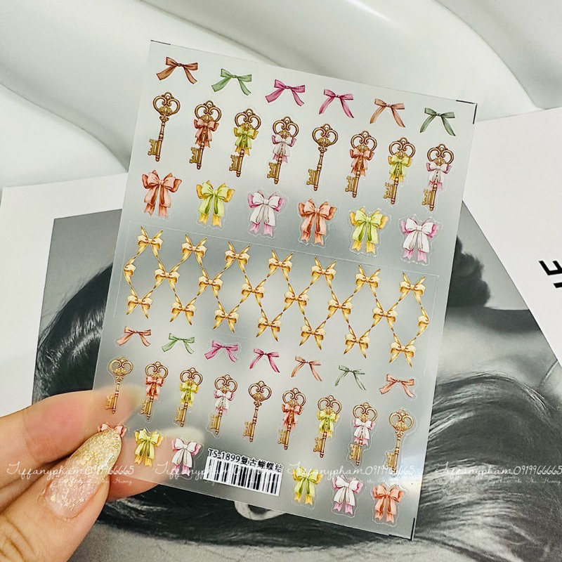 Hình dán móng lụa 5D