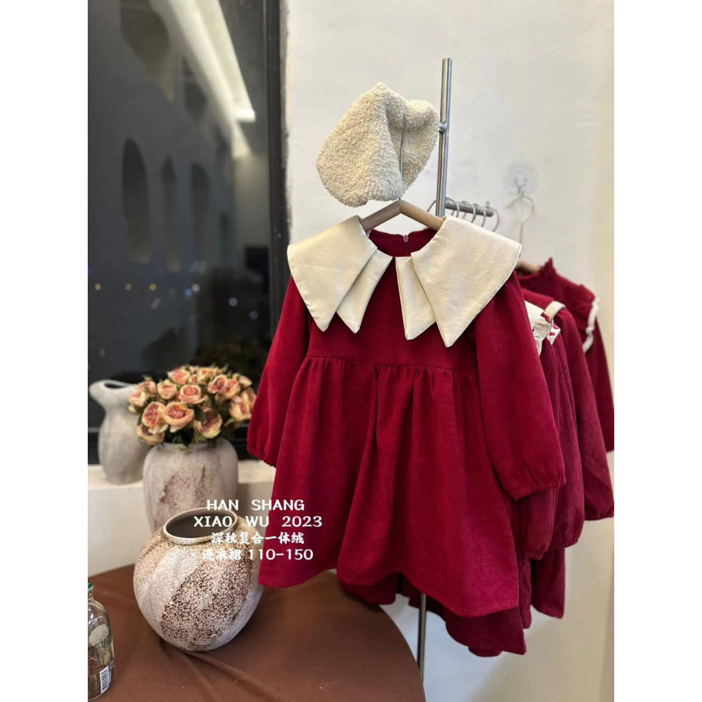 Váy nhung đỏ xinh,