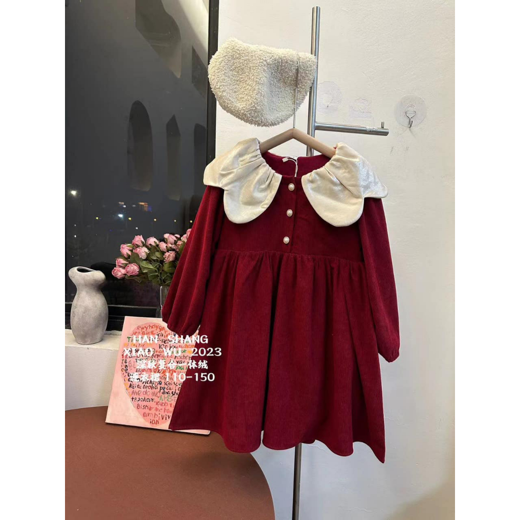 Váy nhung đỏ xinh,