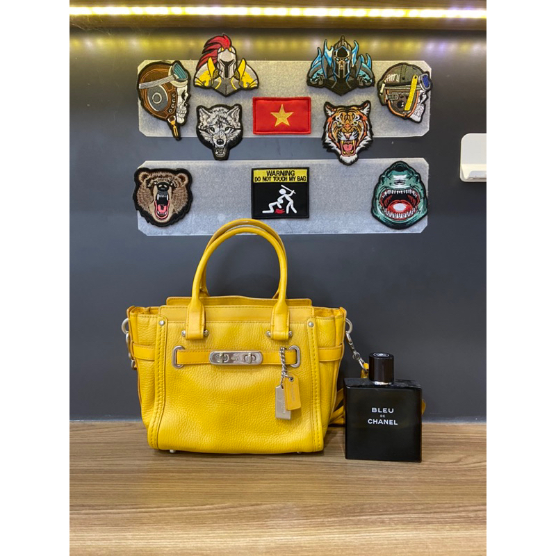 Túi si hiệu Coach Swagger mini